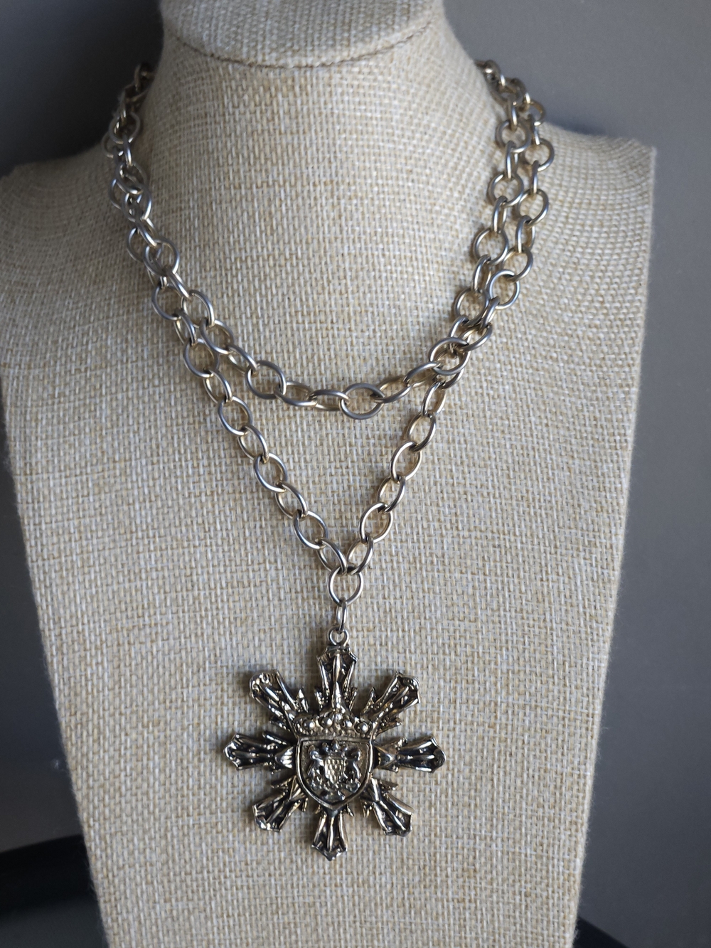 Vintage Style Crest Pendant Necklace – NOS Brushed Gold Shield & Crown